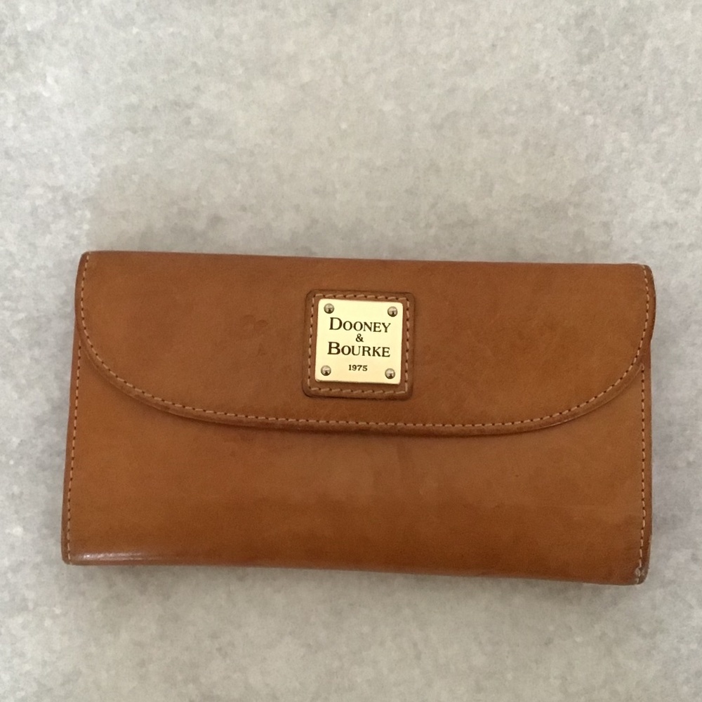 Dooney & Bourke Clutch
